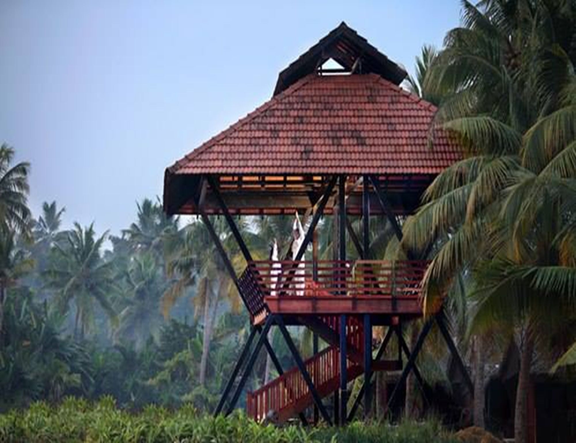 瓦桑德哈拉萨罗瓦尔普里米尔酒店 Alappuzha 外观 照片